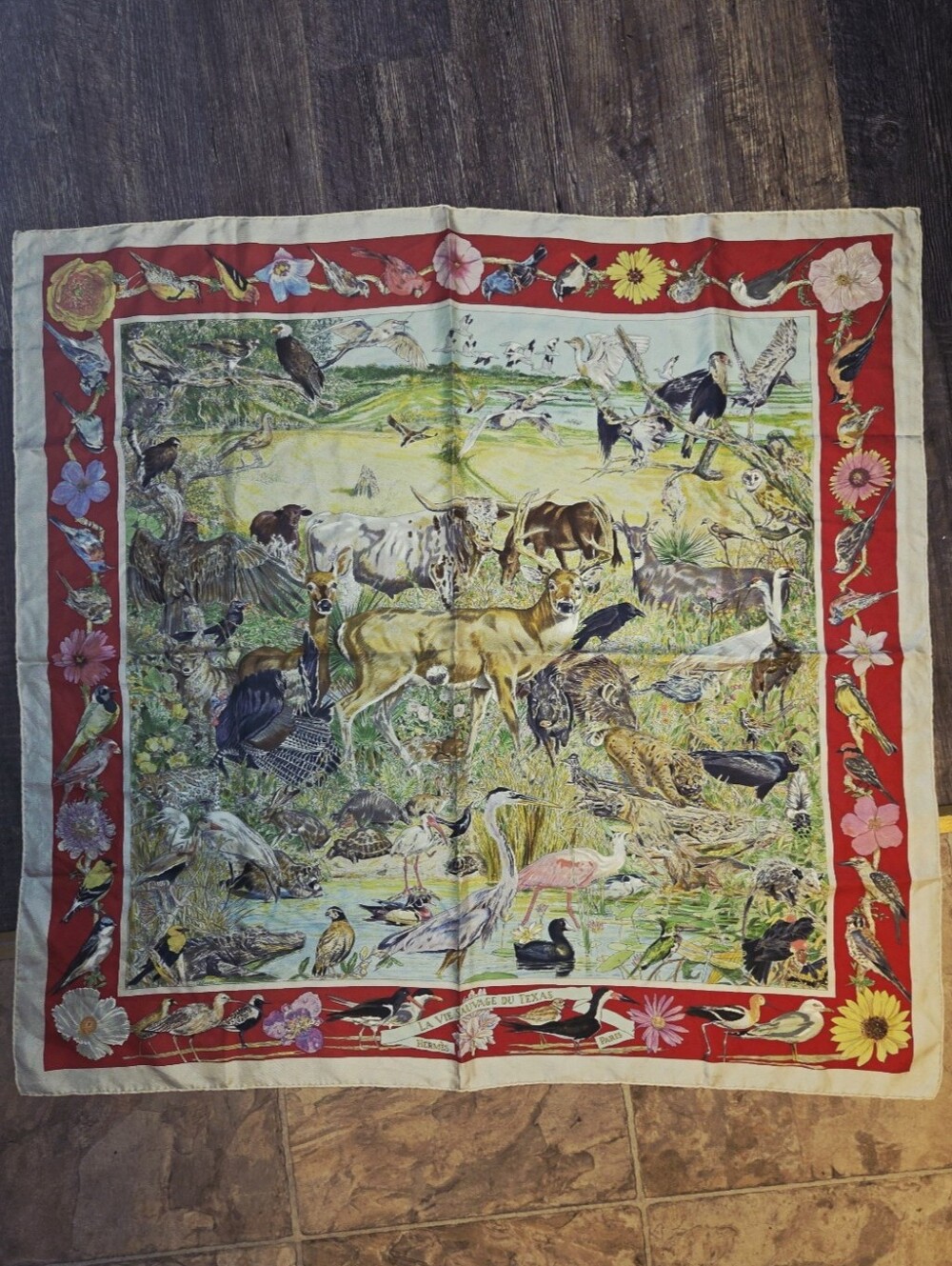 HERMES Authenticated La Vie Sauvage Du Texas Scarf Floral Wildlife Birds Deer 90